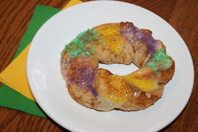 Miniature King Cakes for Mardi Gras