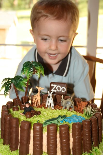 Zoo themed birthday cake | Jenny Wenny | Flickr