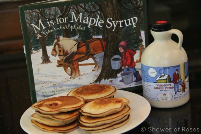 State-by-State Baking :: Banana Berry Pancakes with Real Vermont Maple Syrup