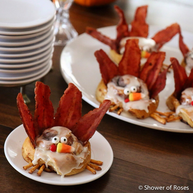 Cinnamon Roll Turkeys