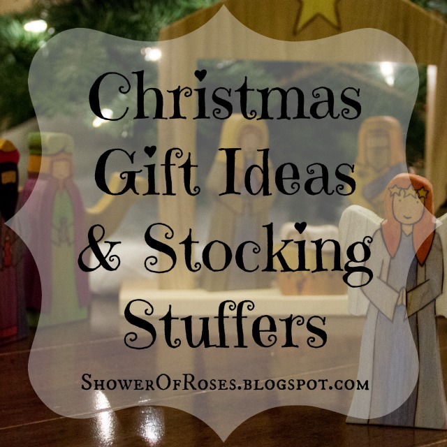 2017 Christmas Gift Ideas & Stocking Stuffers {Plus Another Sleighful of Giveaways}